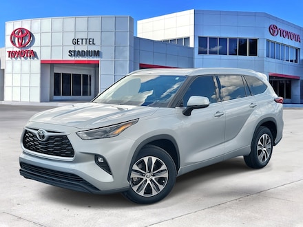 2022 Toyota Highlander XLE SUV
