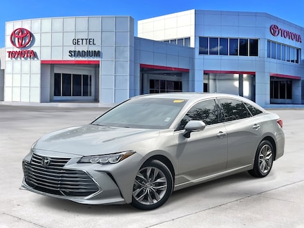 2022 Toyota Avalon XLE Sedan