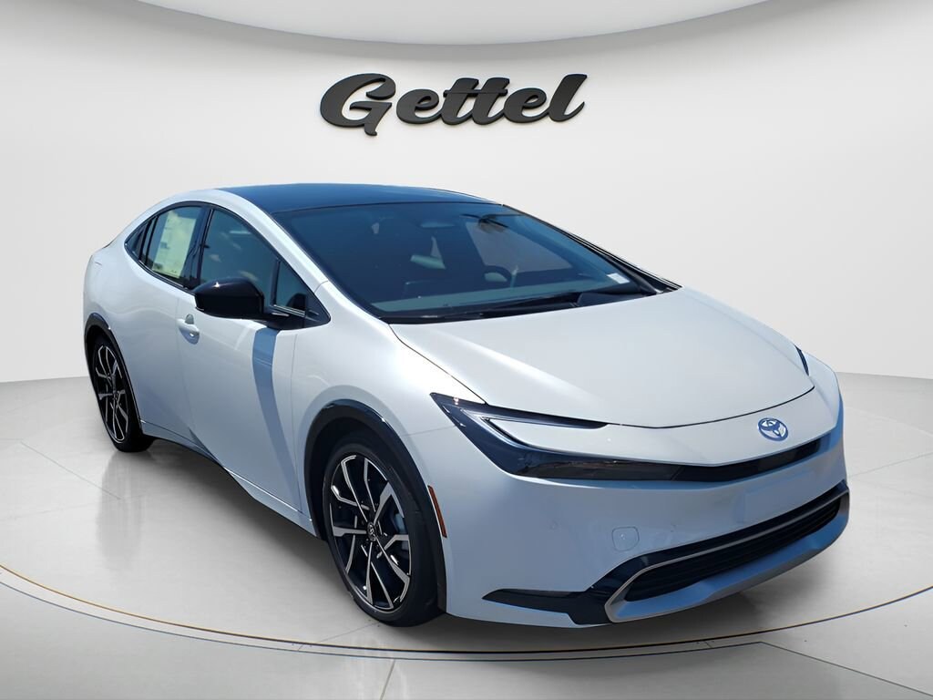 New 2026 Toyota Prius Plug-in Hybrid XSE Hatchback