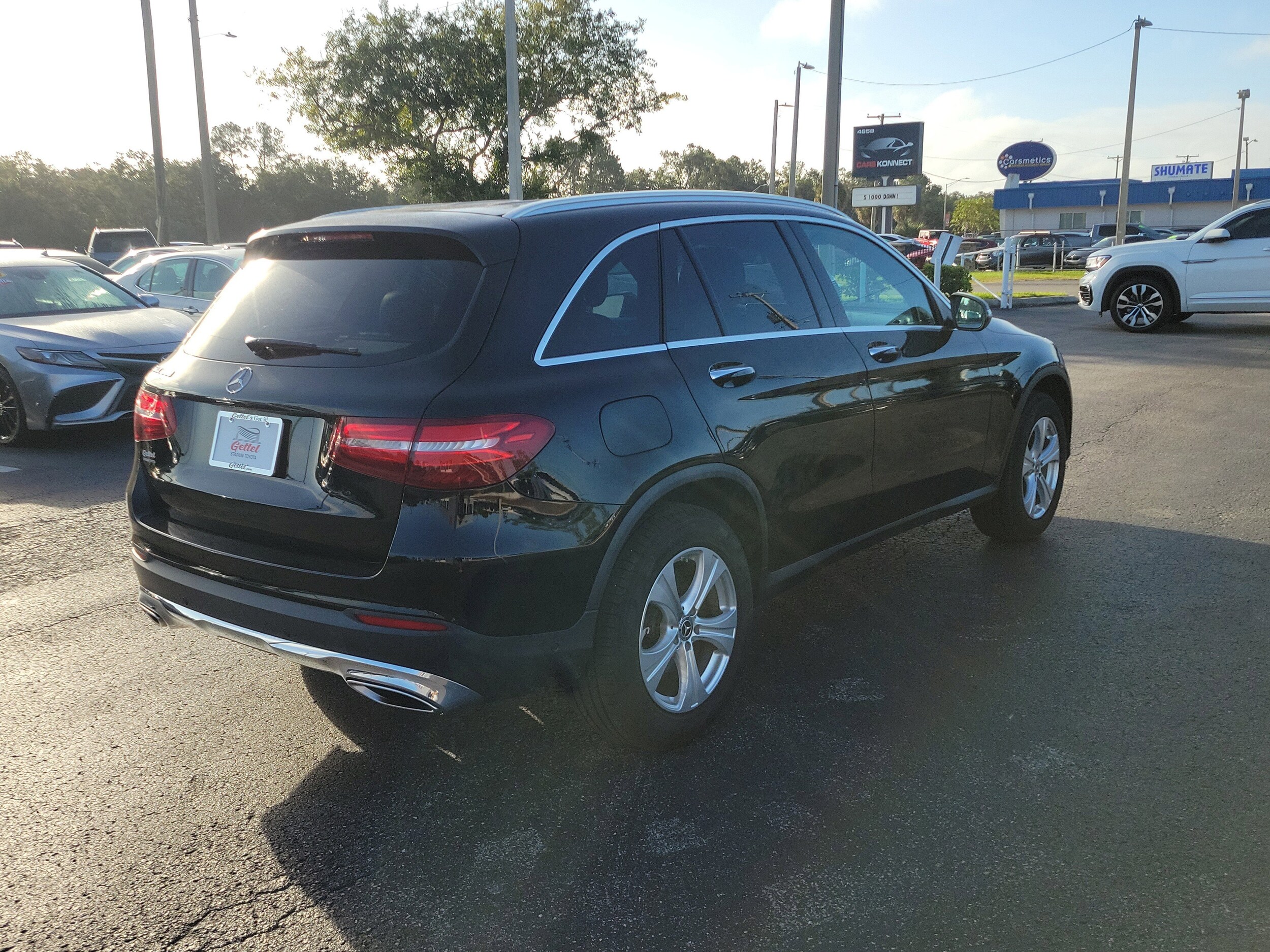 2018 Mercedes Benz GLC 300 photo 2