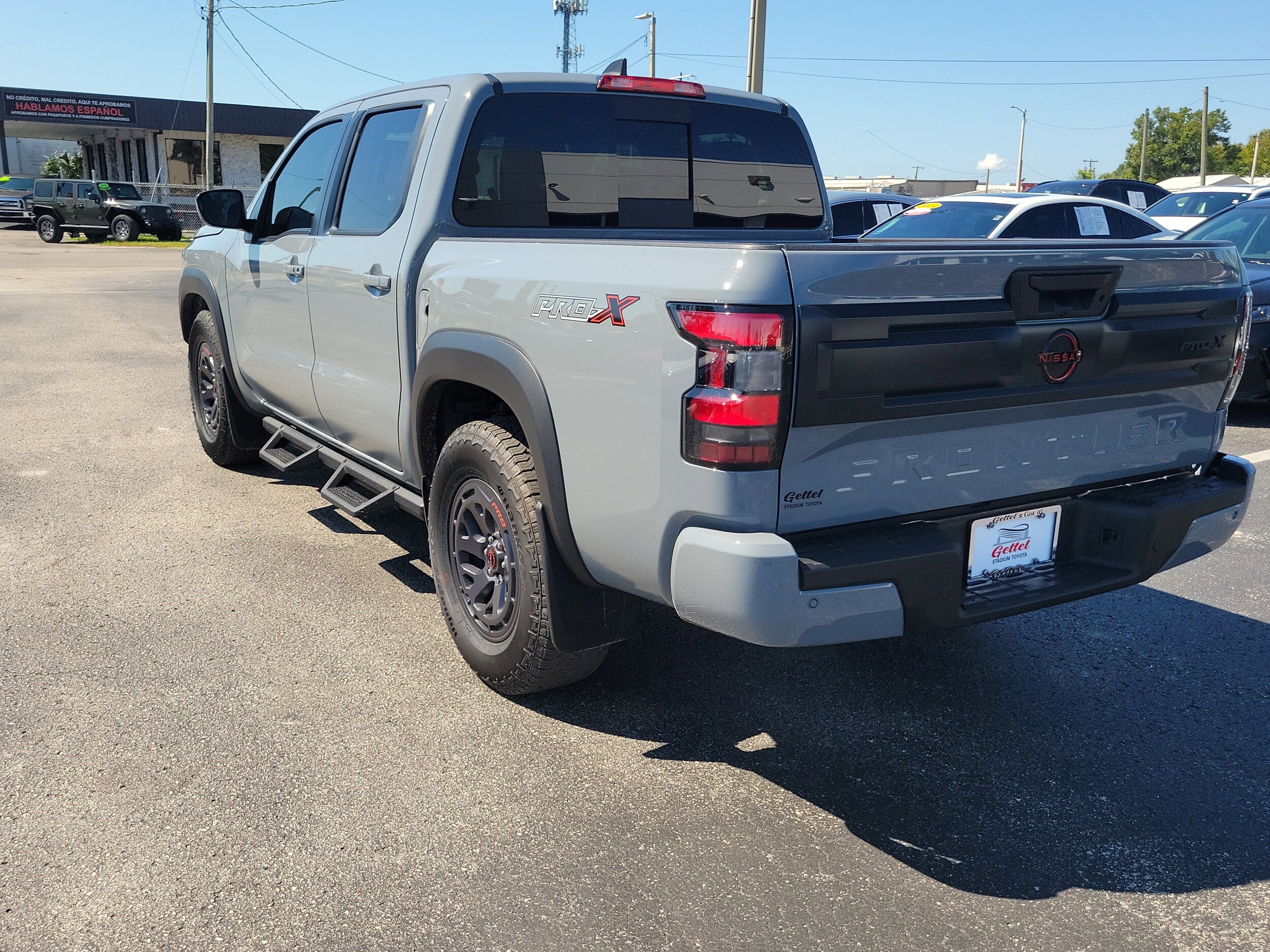 2025 Nissan Frontier PRO-X photo 4