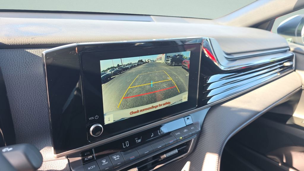 2026 Toyota Camry SE - Photo 17