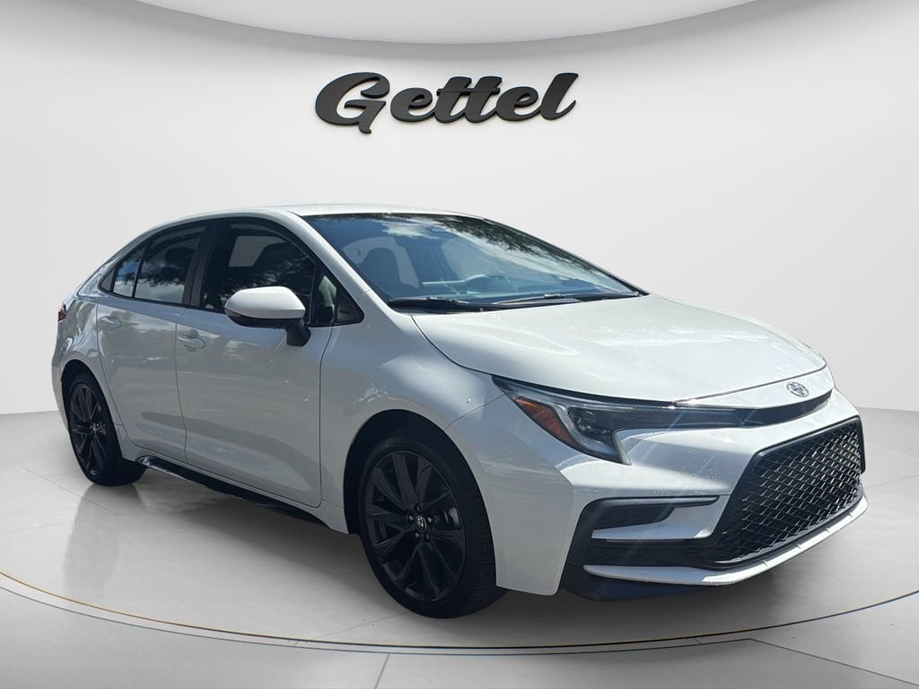 2026 Toyota Corolla SE - Photo 3