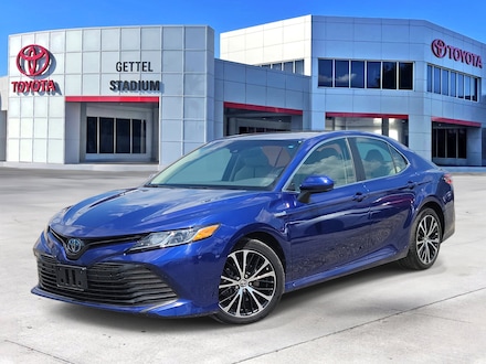 2018 Toyota Camry Hybrid LE Sedan