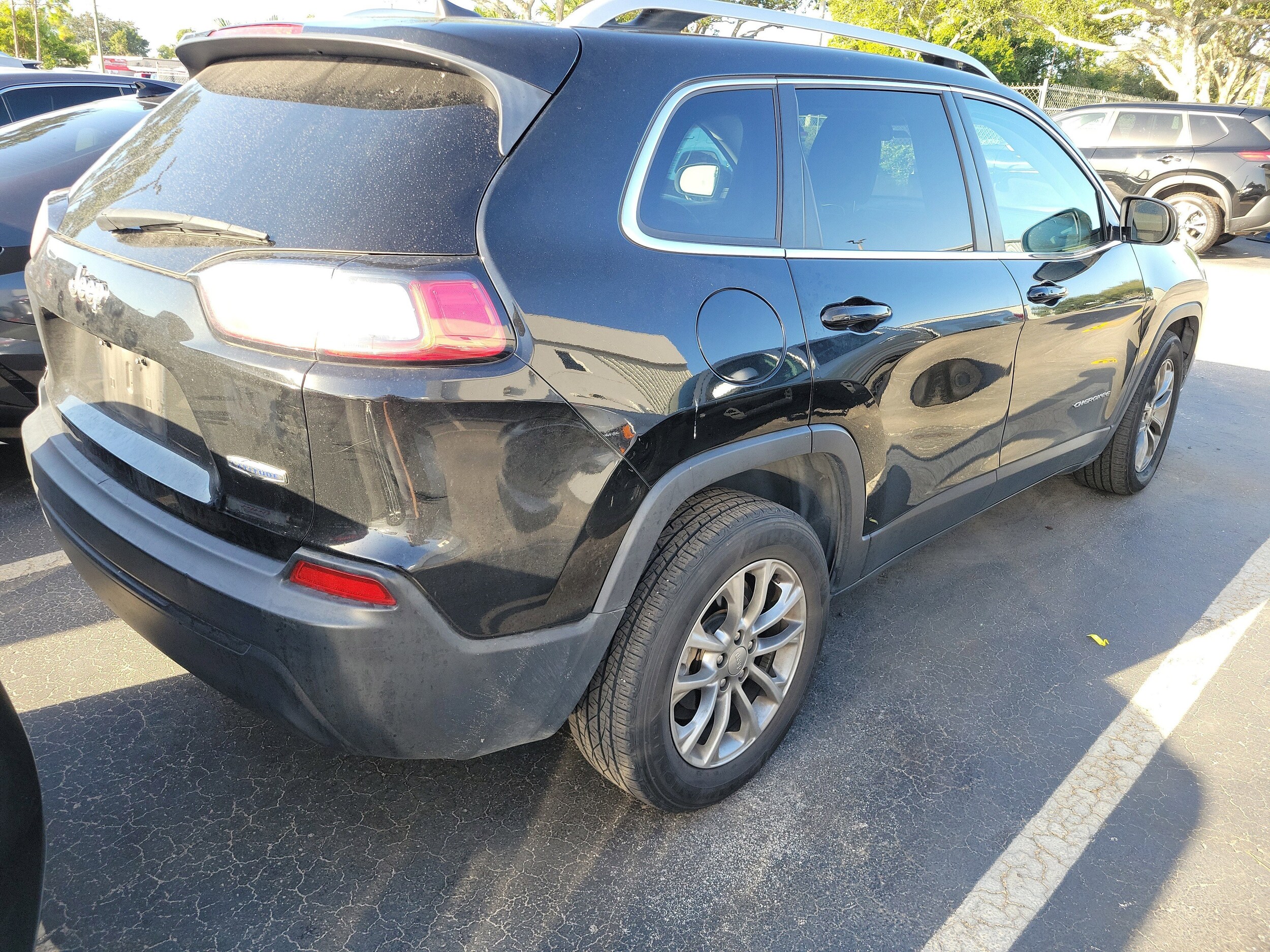 2019 Jeep Cherokee Latitude photo 3