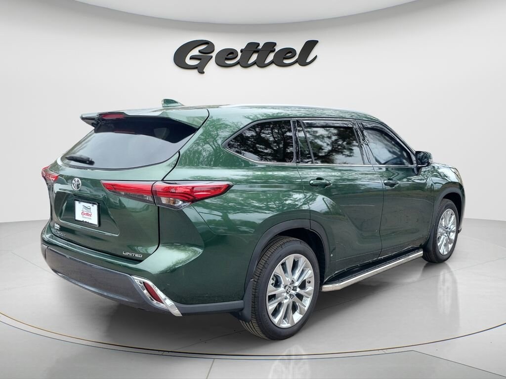 Used 2023 Toyota Highlander XLE SUV