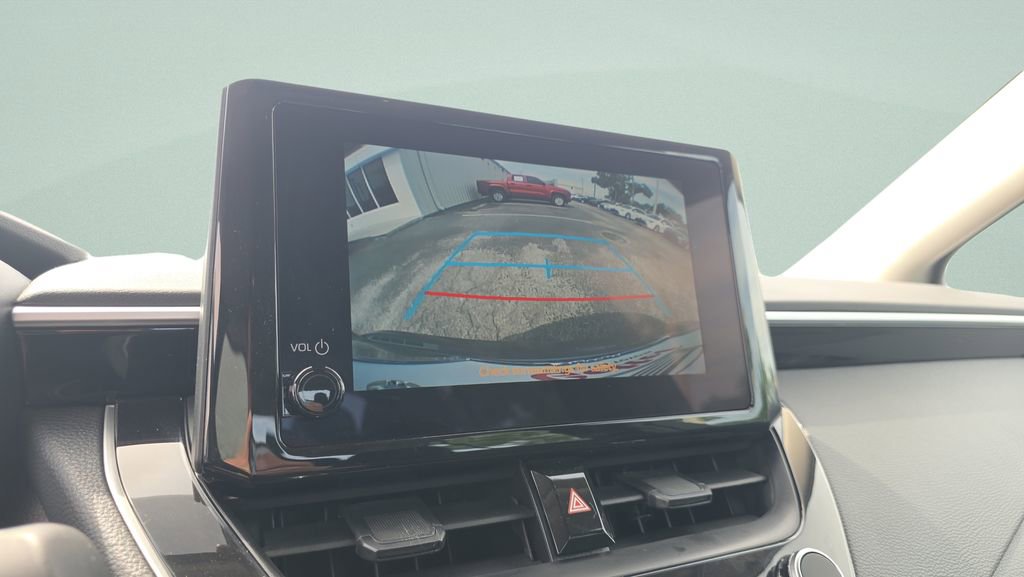 2025 Toyota Corolla LE - Photo 16