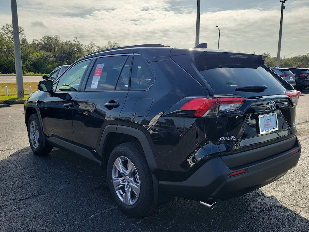 New 2025 Toyota RAV4 Hybrid XLE SUV