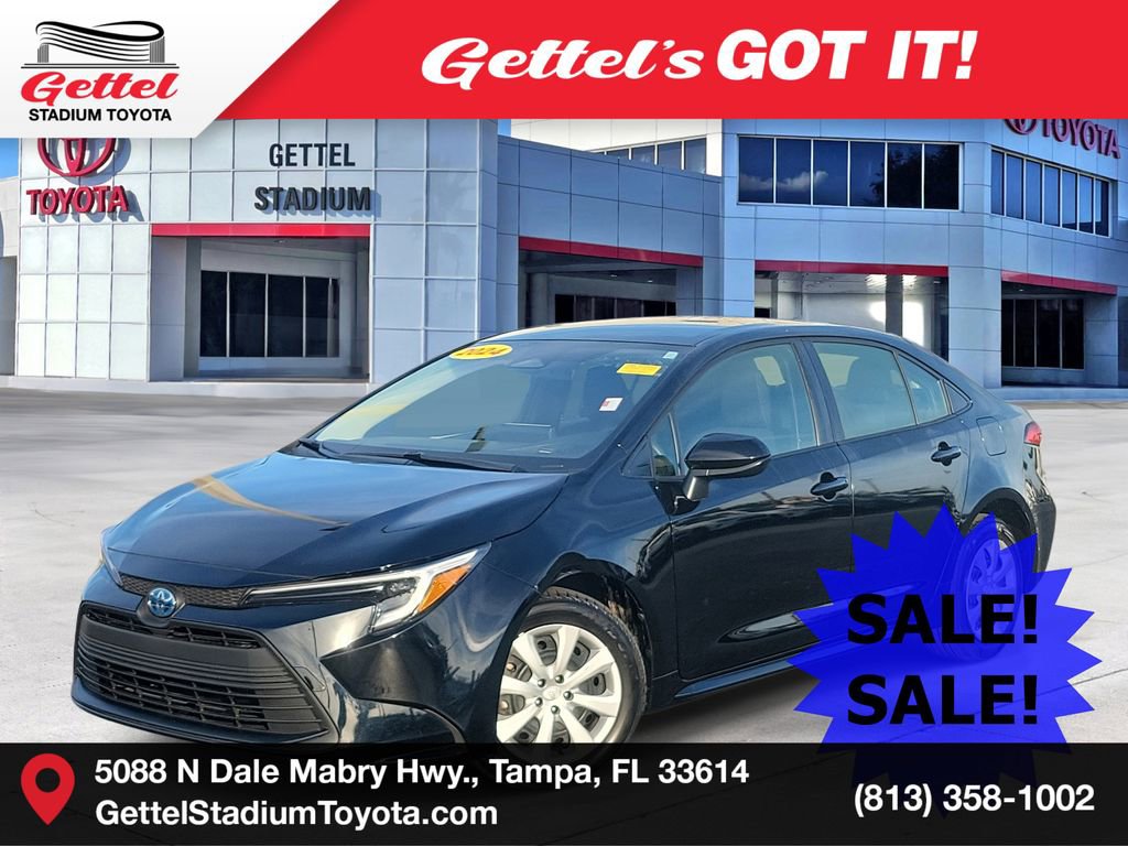 2024 Toyota Corolla LE's photo
