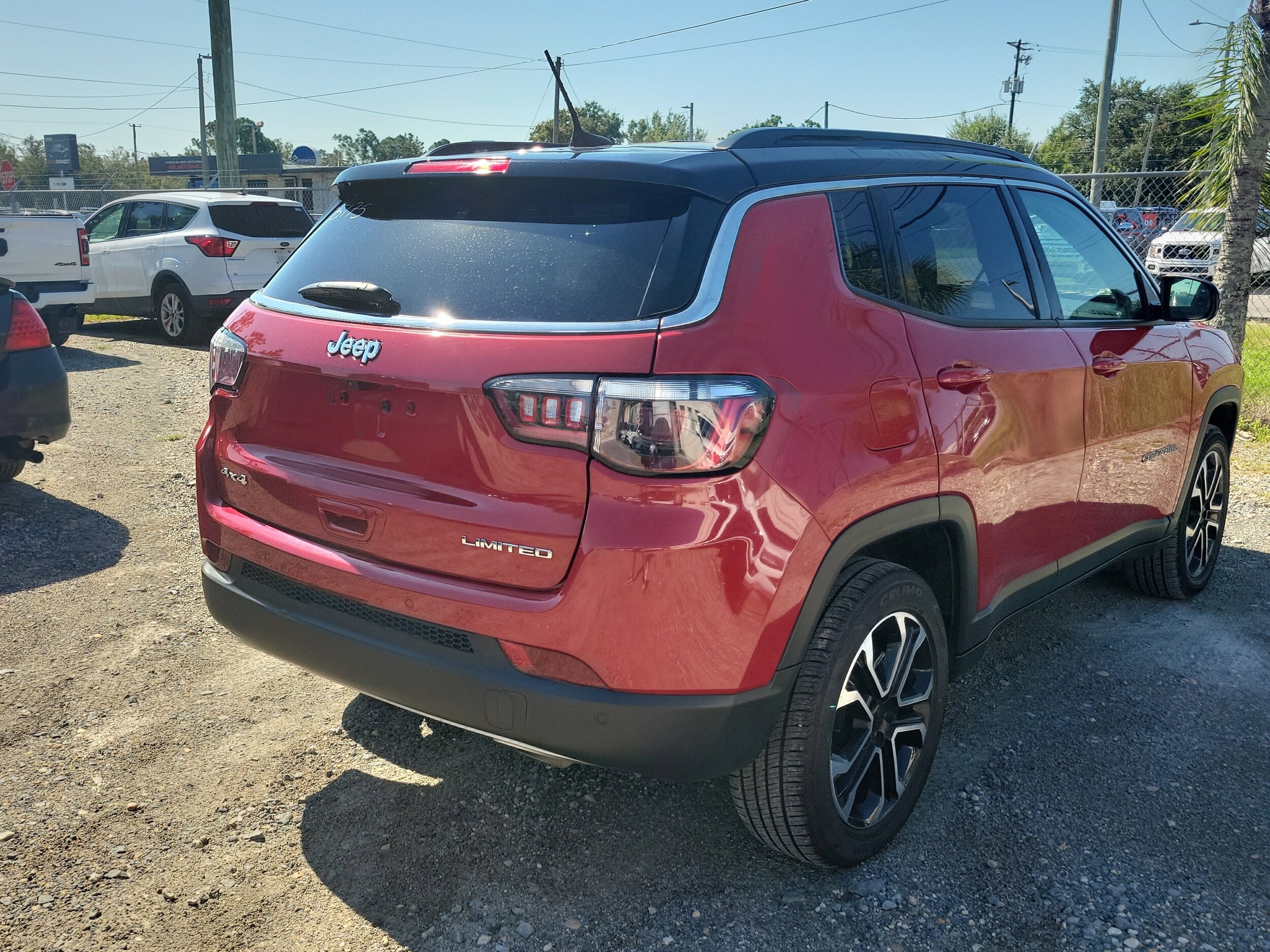 2023 Jeep Compass Limited photo 2