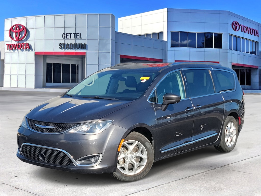 Used 2019 Chrysler Pacifica Touring L Plus Van Passenger Van