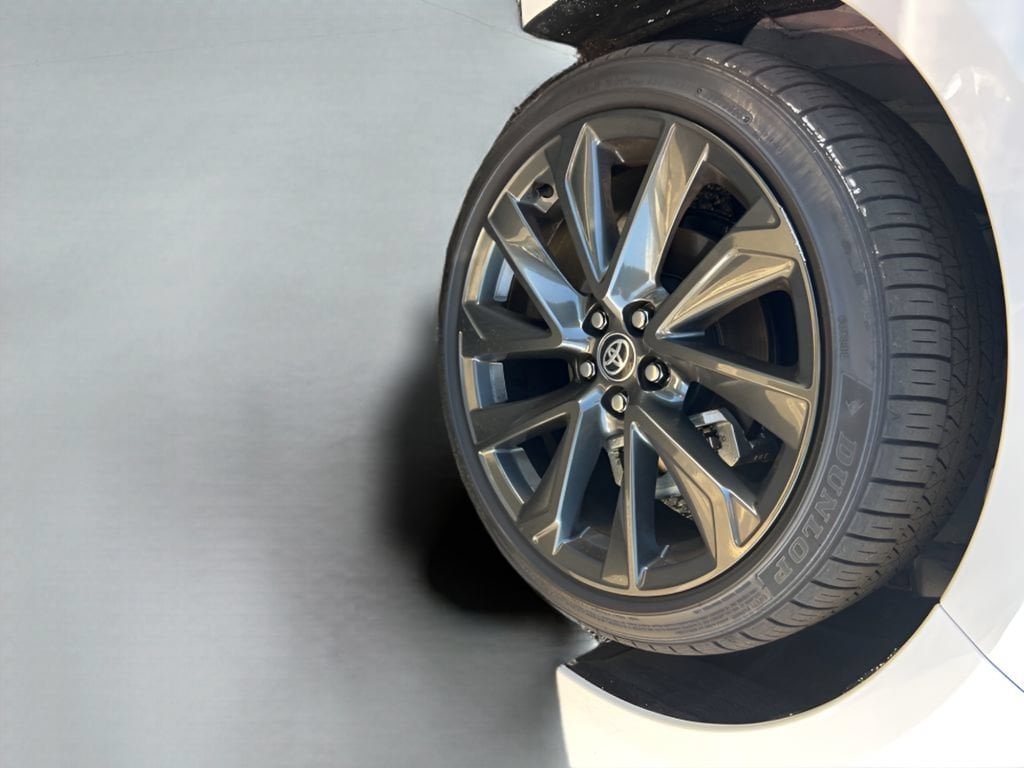 2026 Toyota Corolla SE - Photo 15