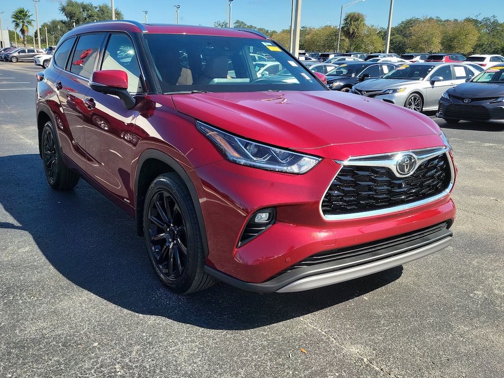 Certified 2025 Toyota Highlander Hybrid Platinum SUV