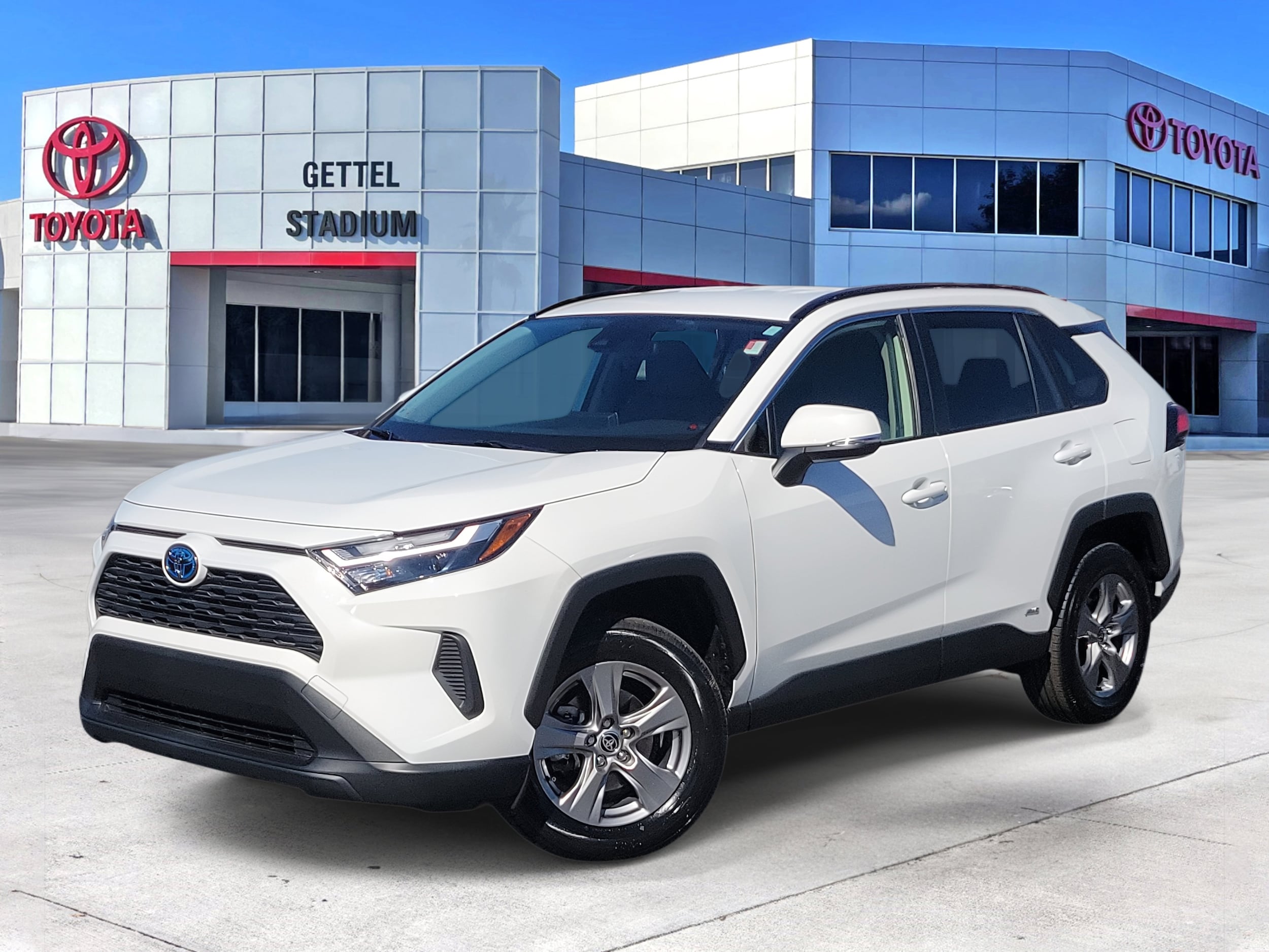2023 Toyota RAV4 XLE's photo