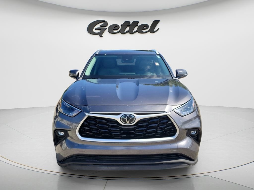 Used 2022 Toyota Highlander XLE SUV