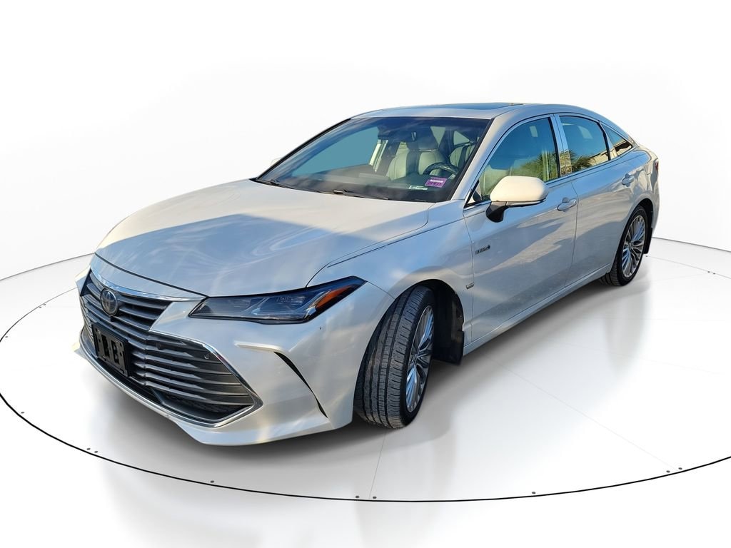Used 2019 Toyota Avalon Hybrid XLE Sedan