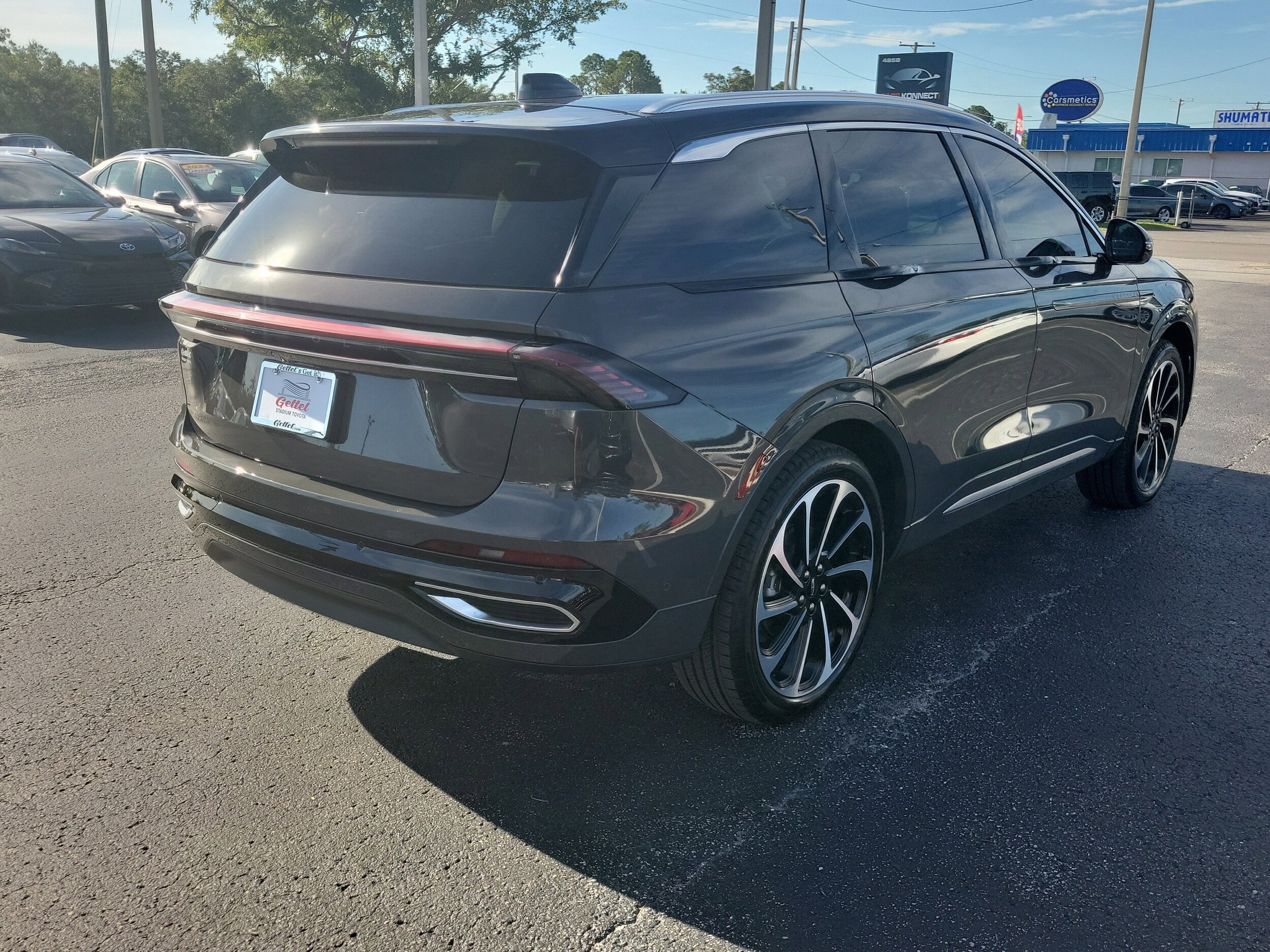 2024 Lincoln Nautilus Black Label photo 3