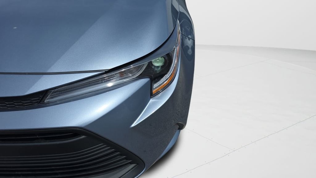2025 Toyota Corolla LE - Photo 24