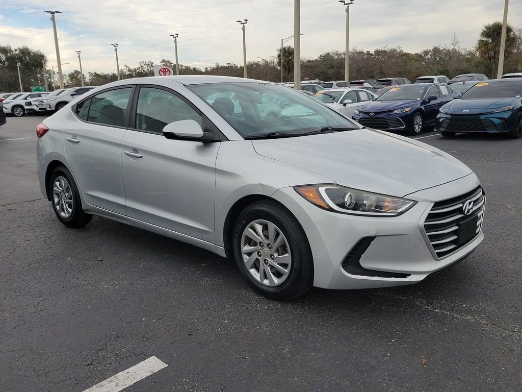 Used 2018 Hyundai Elantra SE Sedan
