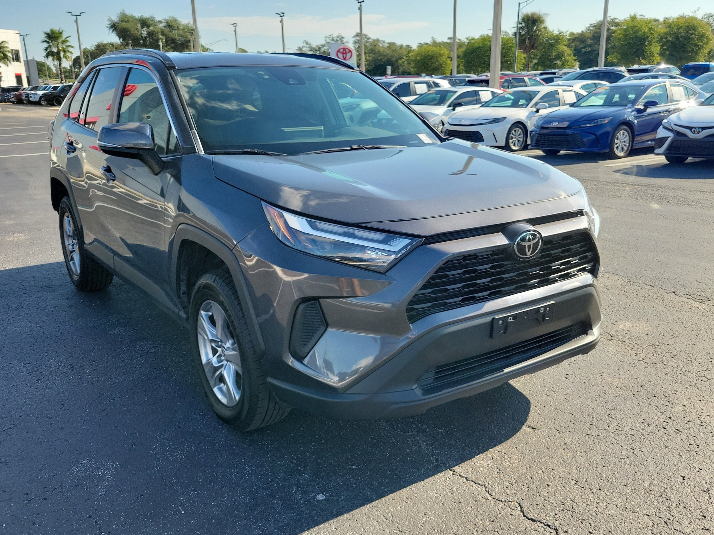Used 2023 Toyota RAV4 XLE with VIN 2T3P1RFV8PW369195 for sale in Kansas City