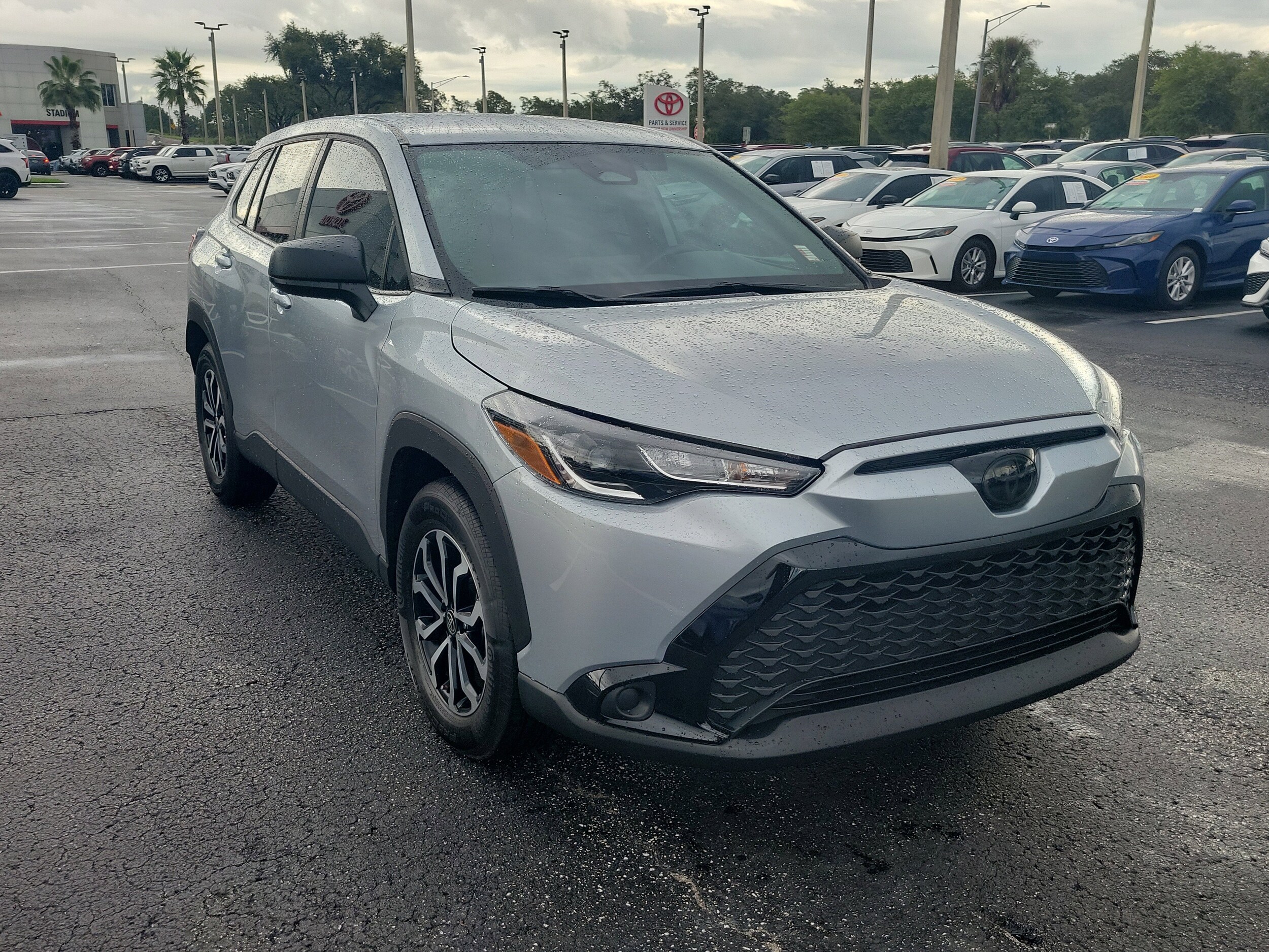 2025 Toyota Corolla Hybrid SE photo 2