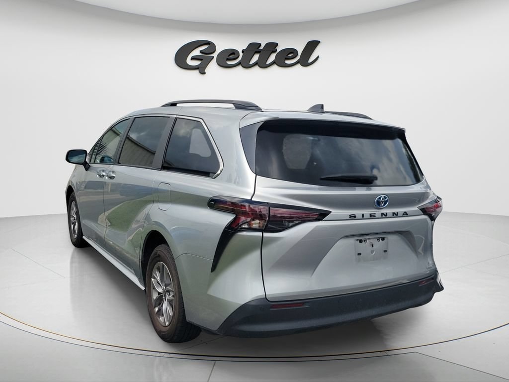 Certified 2024 Toyota Sienna XLE 8 Passenger Van Passenger Van