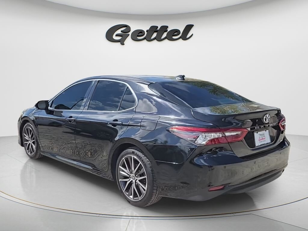 Used 2021 Toyota Camry XLE Sedan