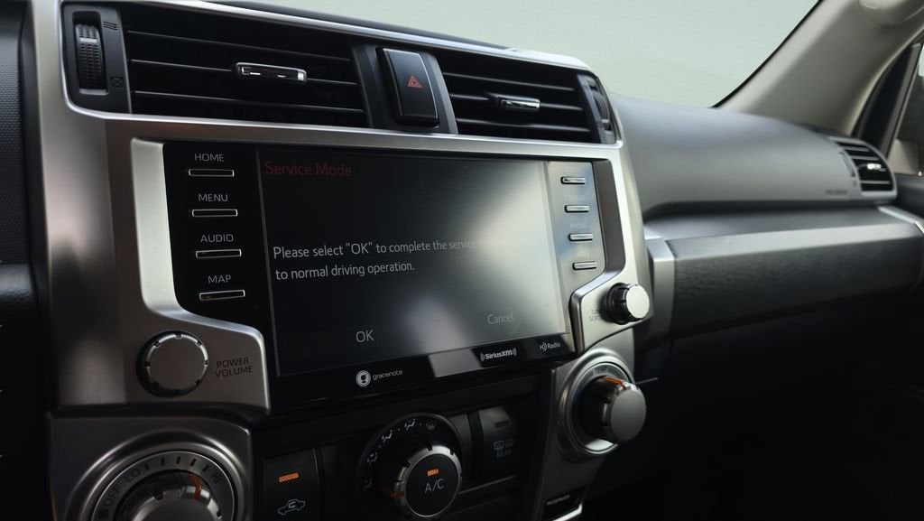 2023 Toyota 4Runner SR5 Premium - Photo 18