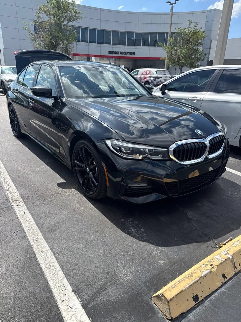 2019 BMW 3 Series 330i Sedan's photo