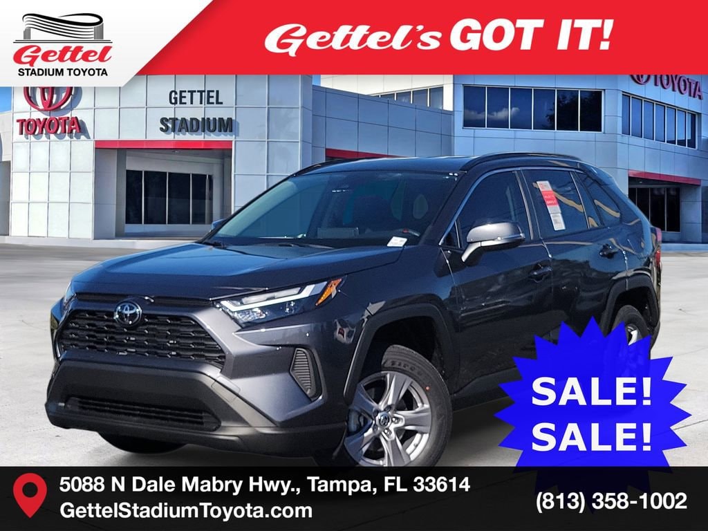 2025 Toyota RAV4 XLE's photo