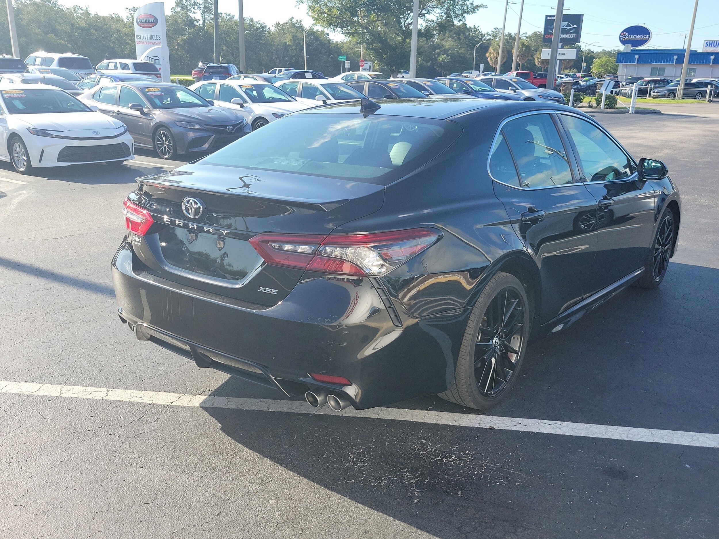 2023 Toyota Camry XSE photo 3