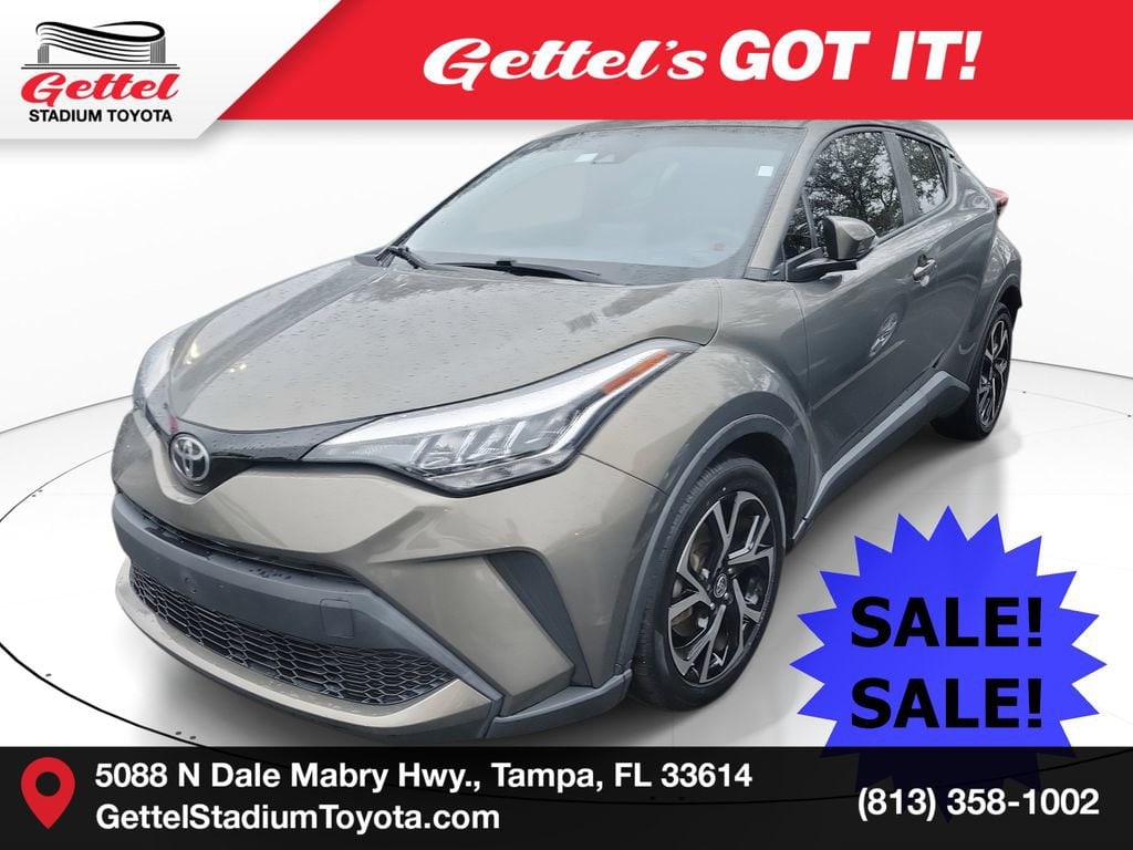 2021 Toyota C-HR XLE's photo