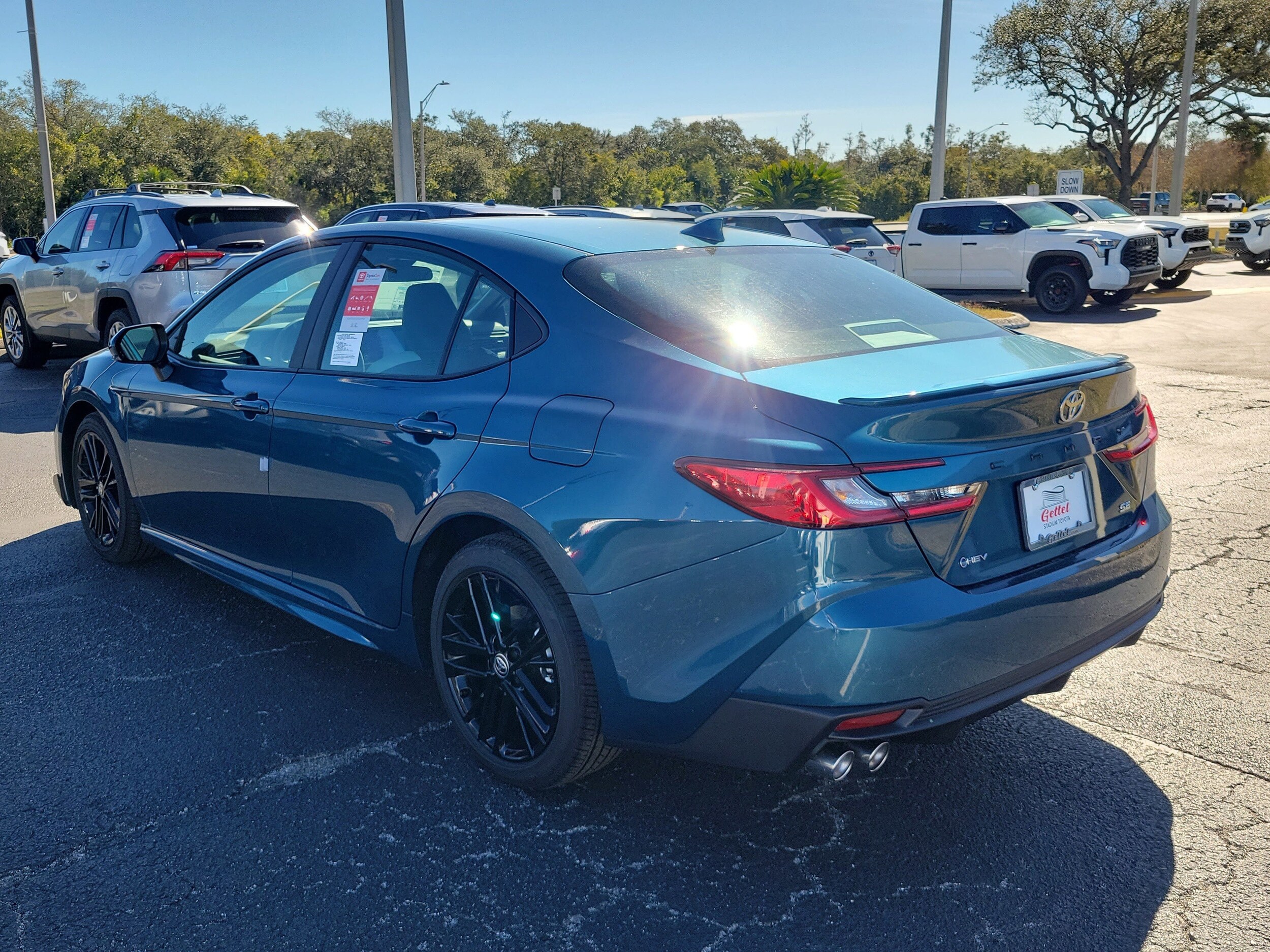 2026 Toyota Camry SE photo 3