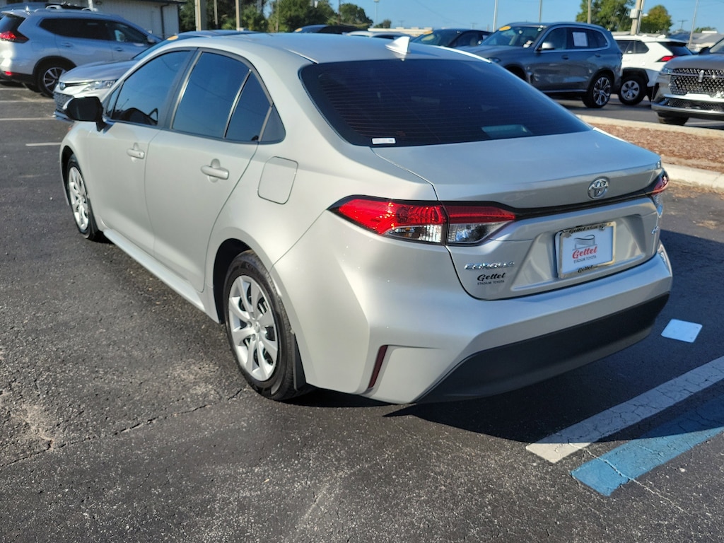 Used 2025 Toyota Corolla LE Sedan