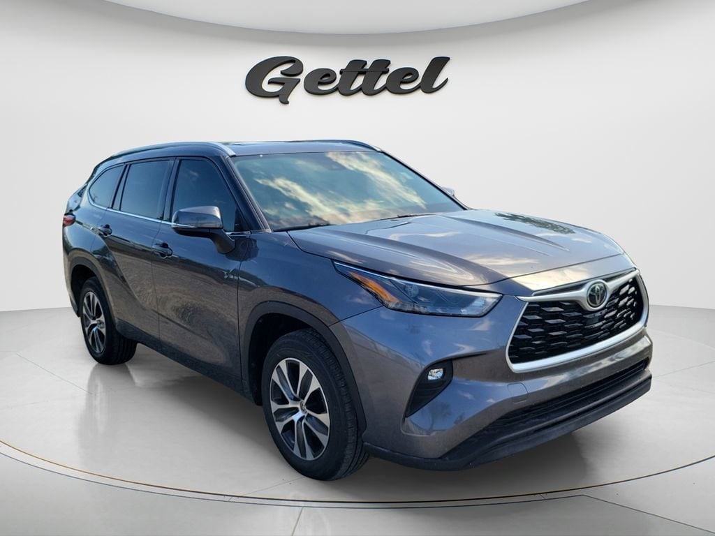 Used 2022 Toyota Highlander XLE SUV
