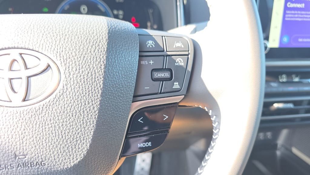 2026 Toyota Camry SE - Photo 21
