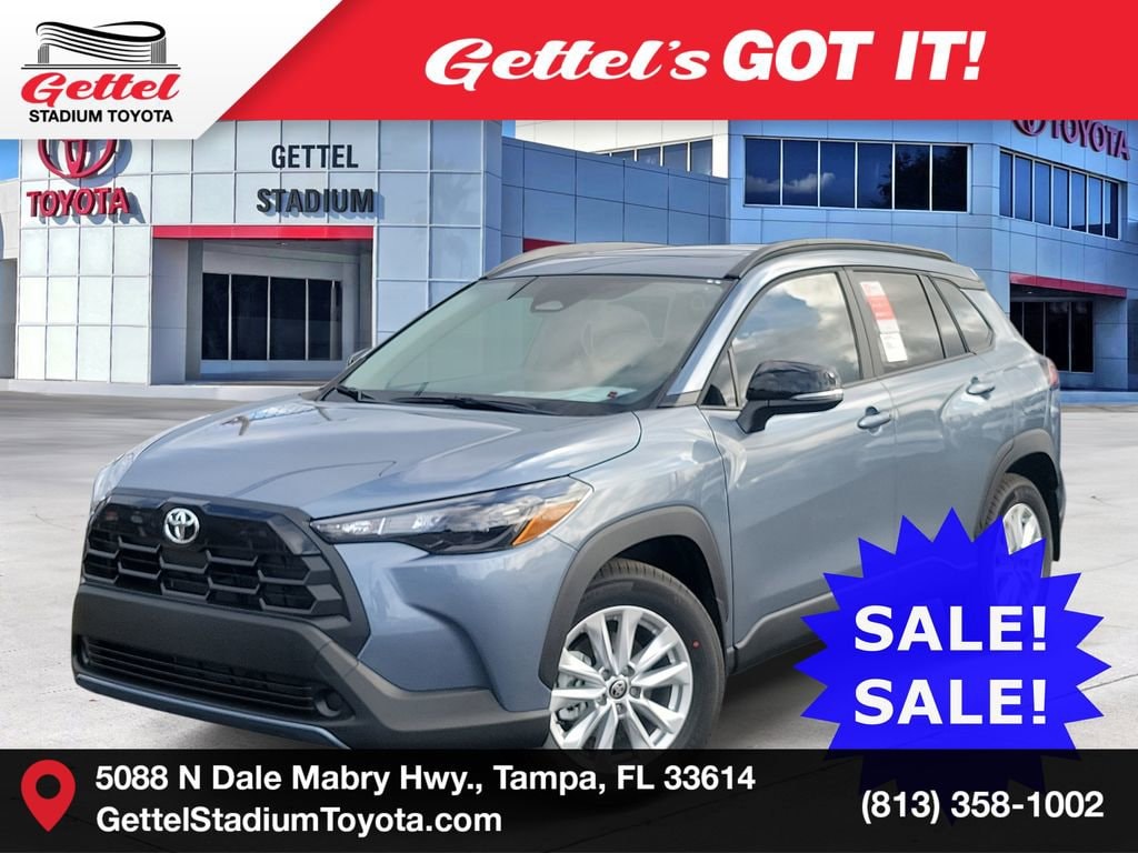 2026 Toyota Corolla Cross LE's photo