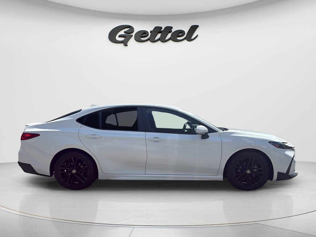 Used 2025 Toyota Camry SE Sedan