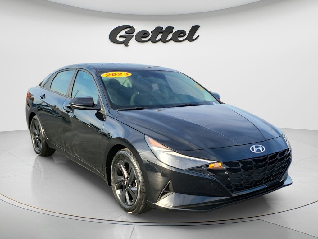 Used 2023 Hyundai Elantra SEL Sedan