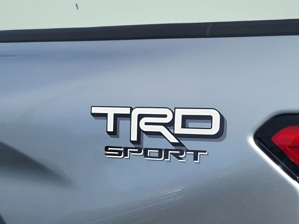 2025 Toyota Tacoma TRD Sport - Photo 8