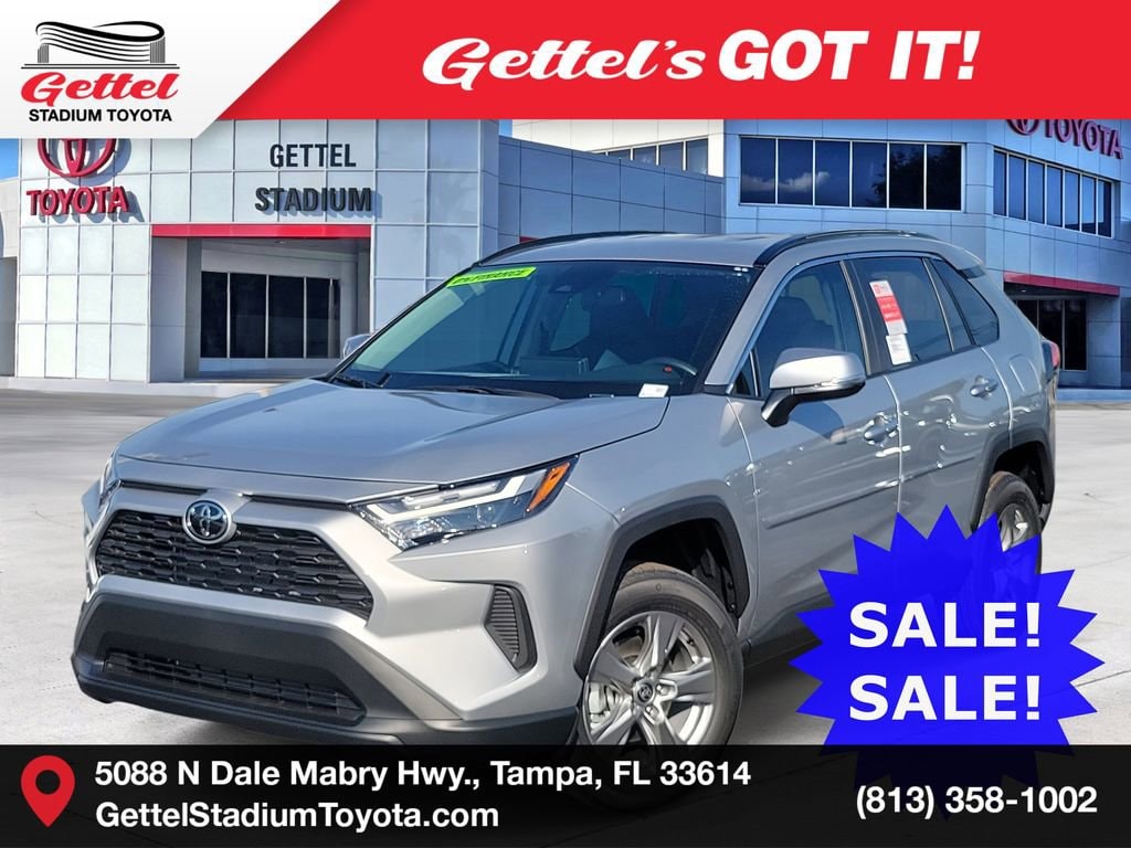 2025 Toyota RAV4 XLE's photo