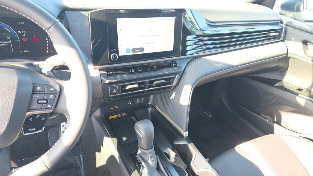 2026 Toyota Camry SE - Photo 15
