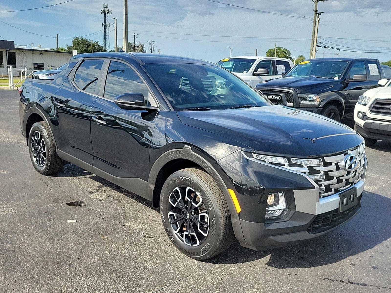 Used 2022 Hyundai Santa Cruz SEL with VIN 5NTJB4AE3NH004393 for sale in Tampa, FL