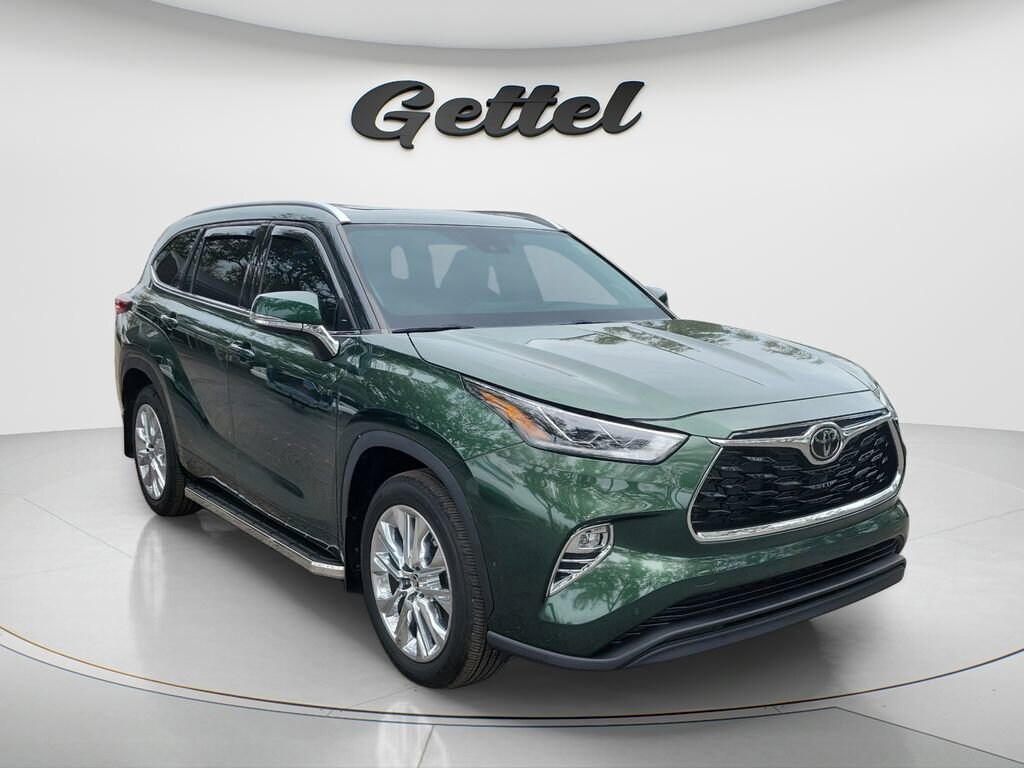 Used 2023 Toyota Highlander XLE SUV