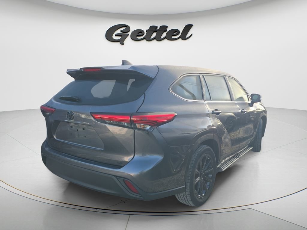 Used 2023 Toyota Highlander XSE SUV