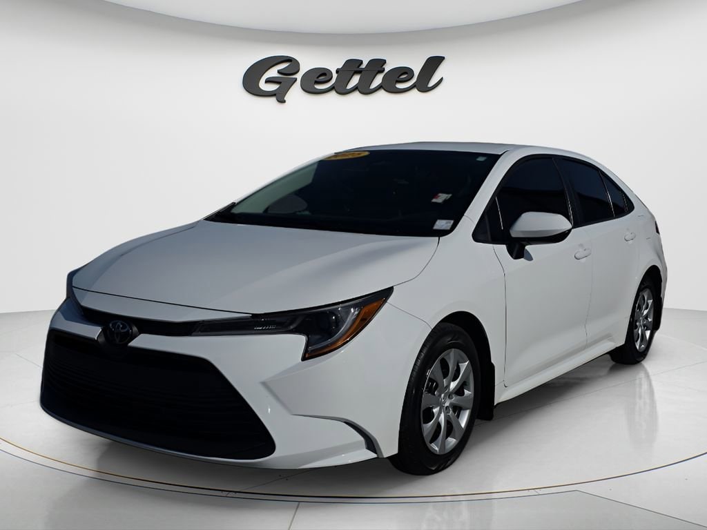 Certified 2025 Toyota Corolla LE Sedan