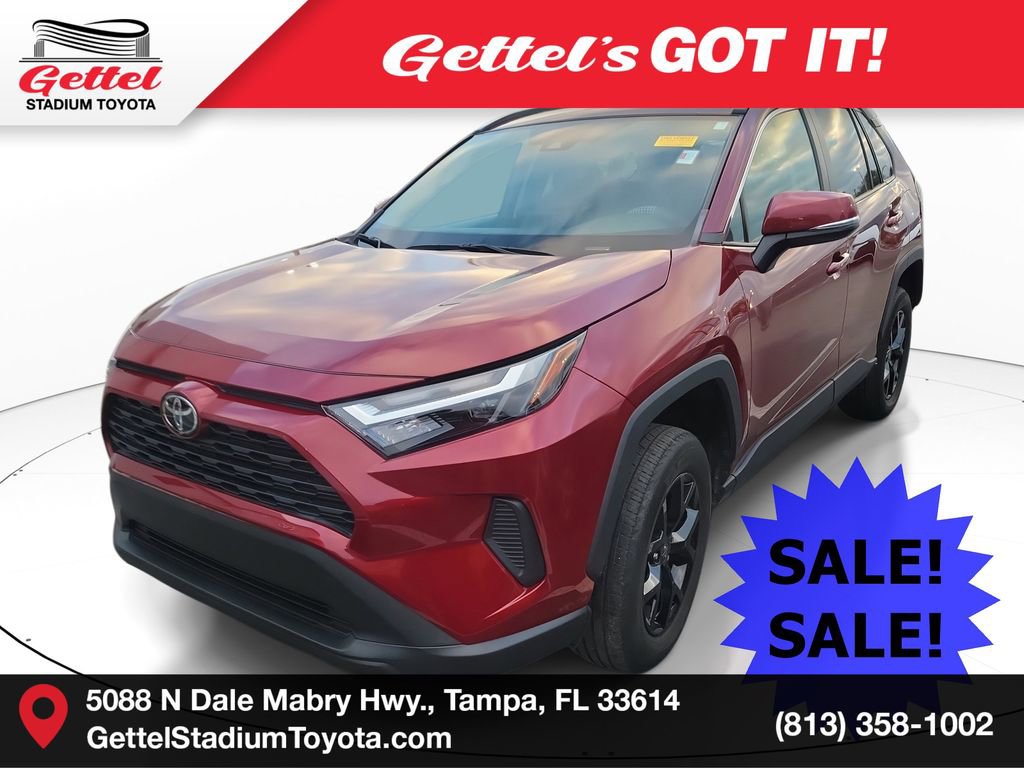 2023 Toyota RAV4 XLE's photo