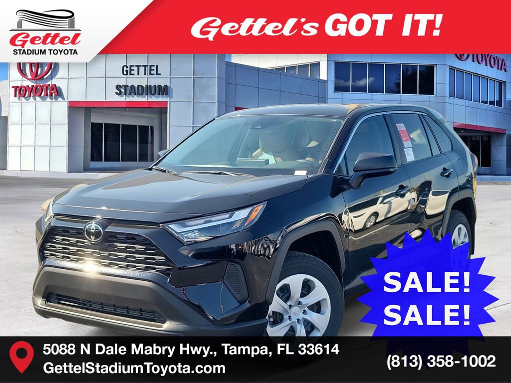 2025 Toyota RAV4 LE's photo