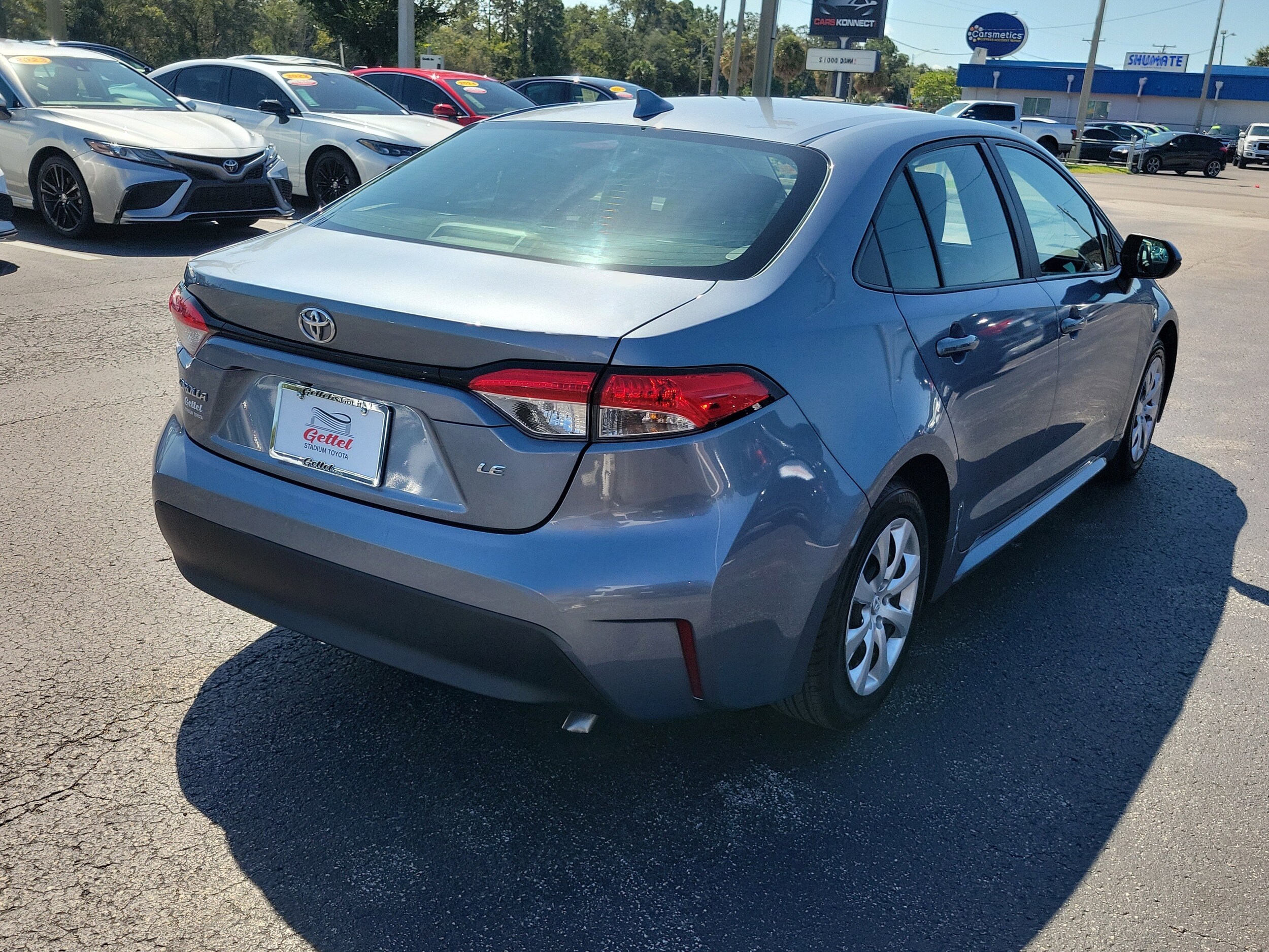 2023 Toyota Corolla LE photo 3