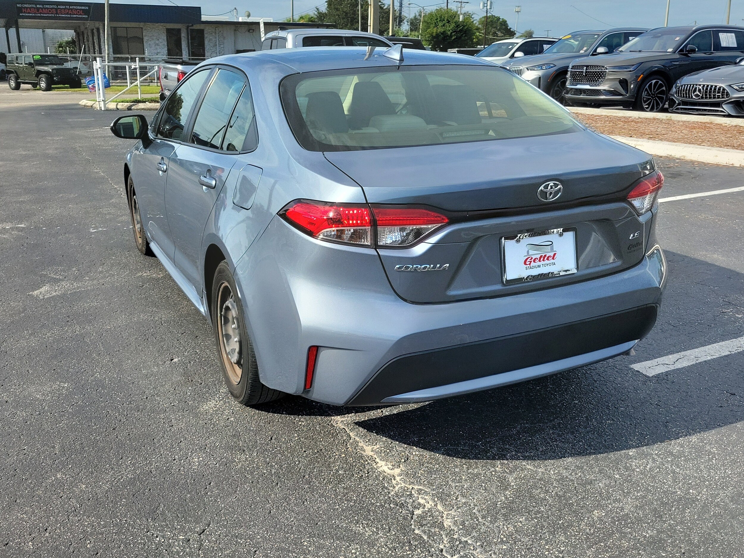 2022 Toyota Corolla LE photo 4
